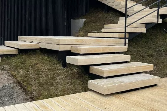 Accoya® terrassebelægning trappe i Sverige